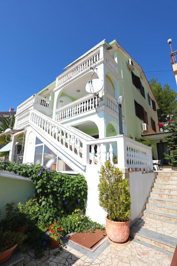 Greenhouse Family Apartments Rabac Ngoại thất bức ảnh