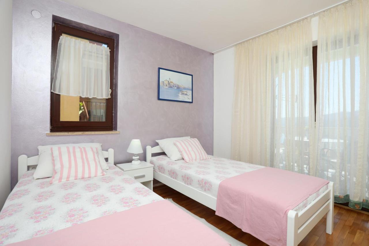 Greenhouse Family Apartments Rabac Ngoại thất bức ảnh