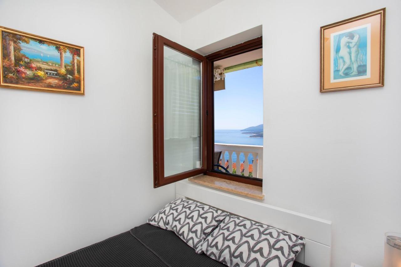 Greenhouse Family Apartments Rabac Ngoại thất bức ảnh